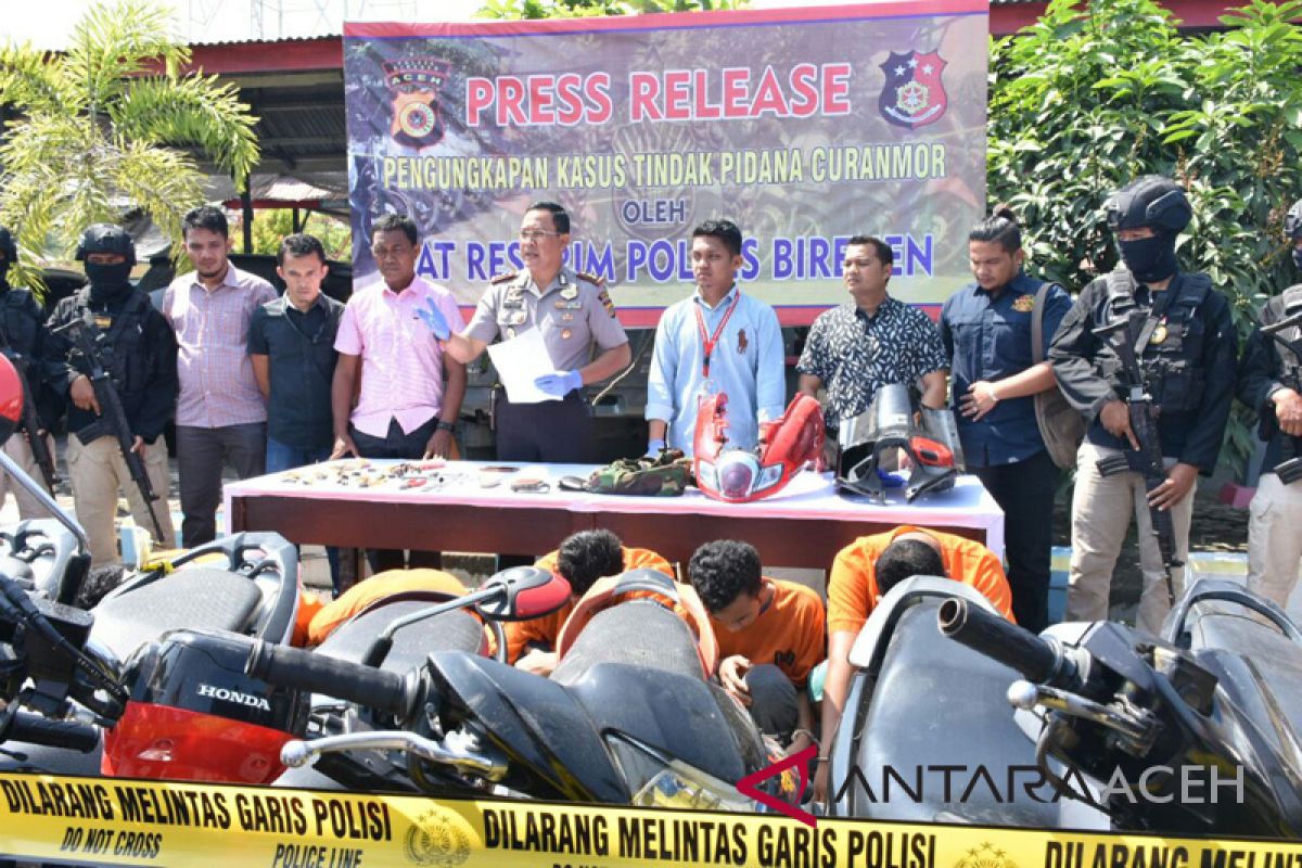 Polisi Aceh Barat tangkap tiga pencuri motor