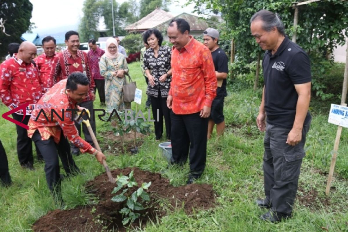 Bupati Bangli-Lampung Barat Berbagi Pengalaman Olah Kopi