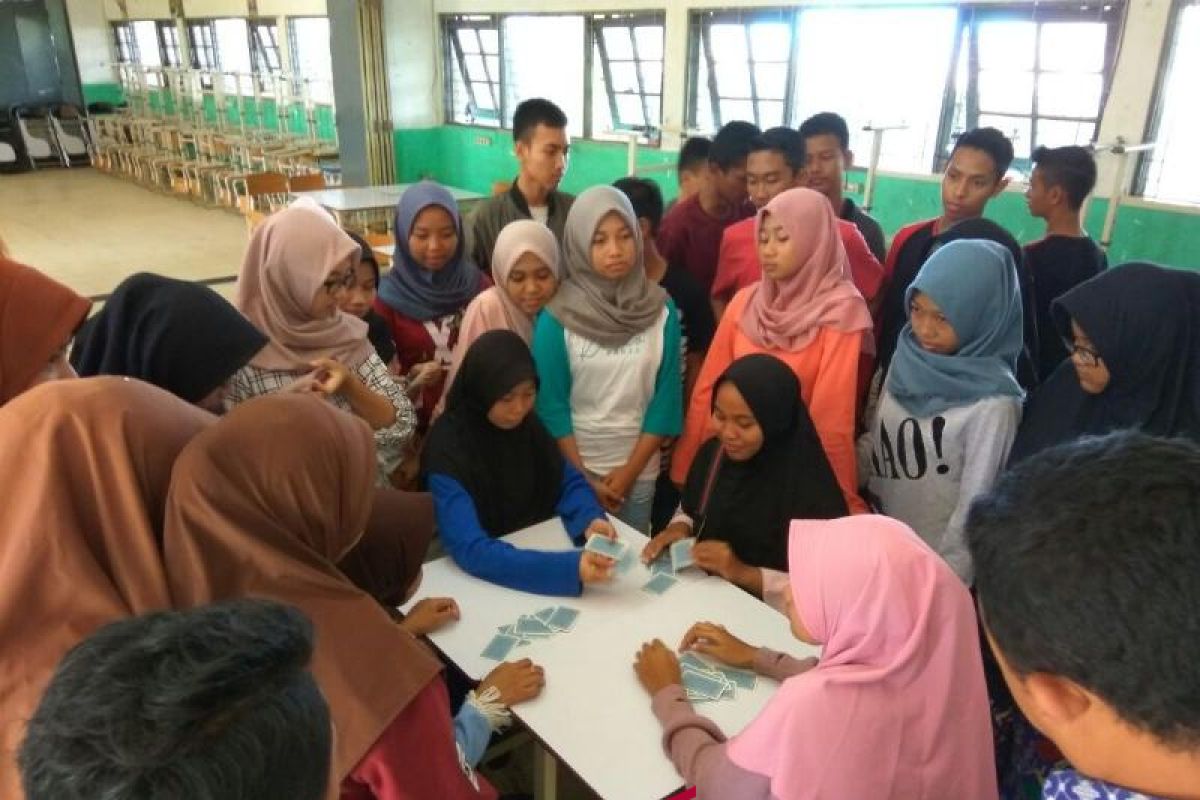 Kotabaru Gelar Bridge Masuk Sekolah