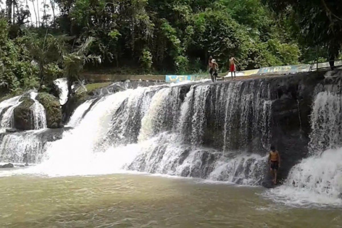 Muka air naik, objek wisata Curup Kereta Waykanan ditutup