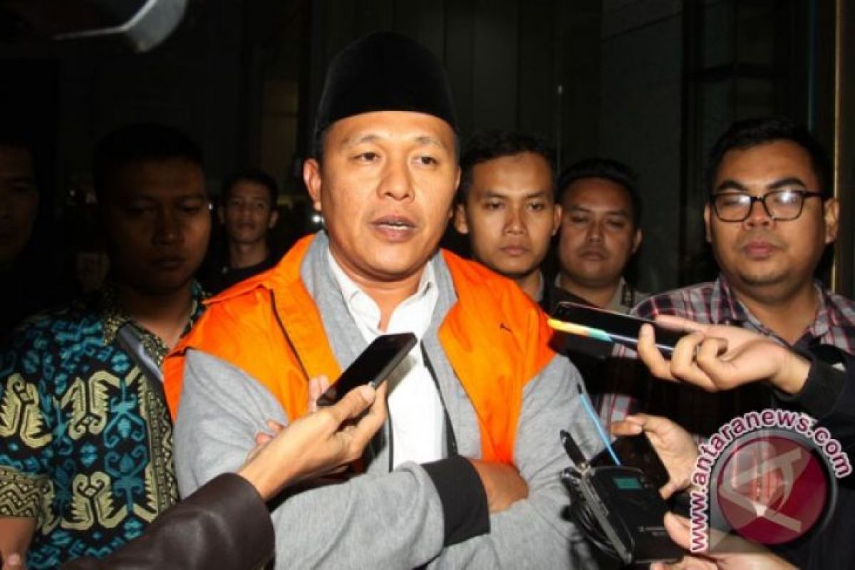 Cagub Lampung Resmi Ditahan KPK