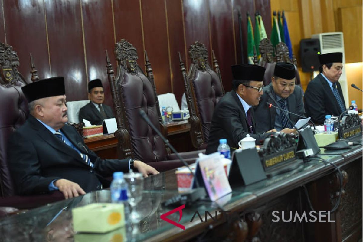 DPRD Sumsel menggelar paripurna penjelasan gubernur tentang enam raperda