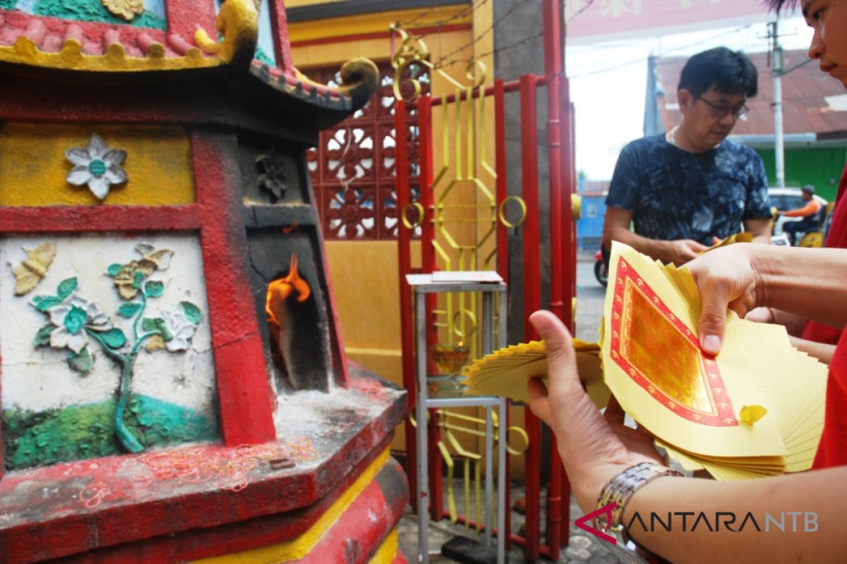 Warga Tionghoa Mataram doakan Indonesia selalu damai