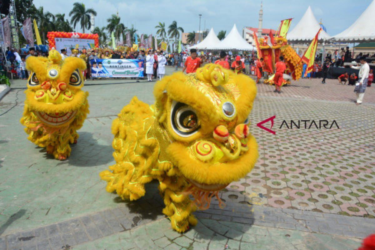 Makna tradisi barongsai bagi etnis tionghoa