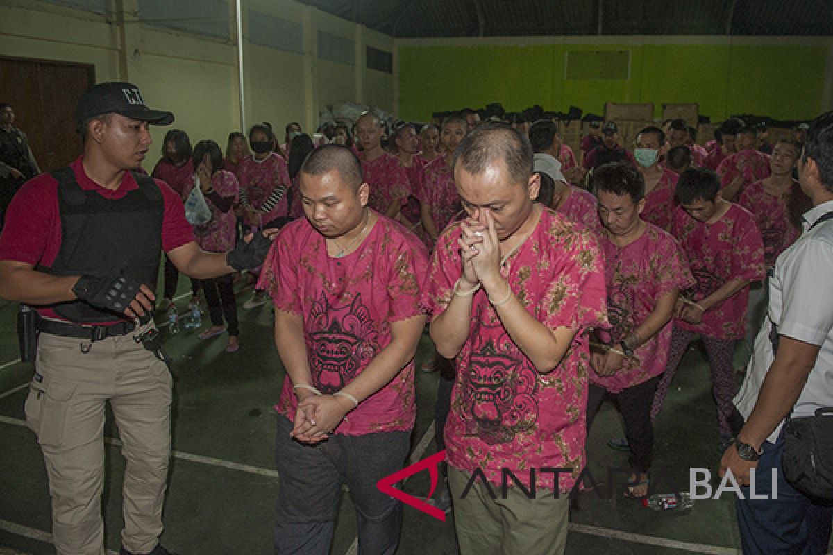 Kapolda Bali imbau masyarakat laporkan WNA mencurigakan