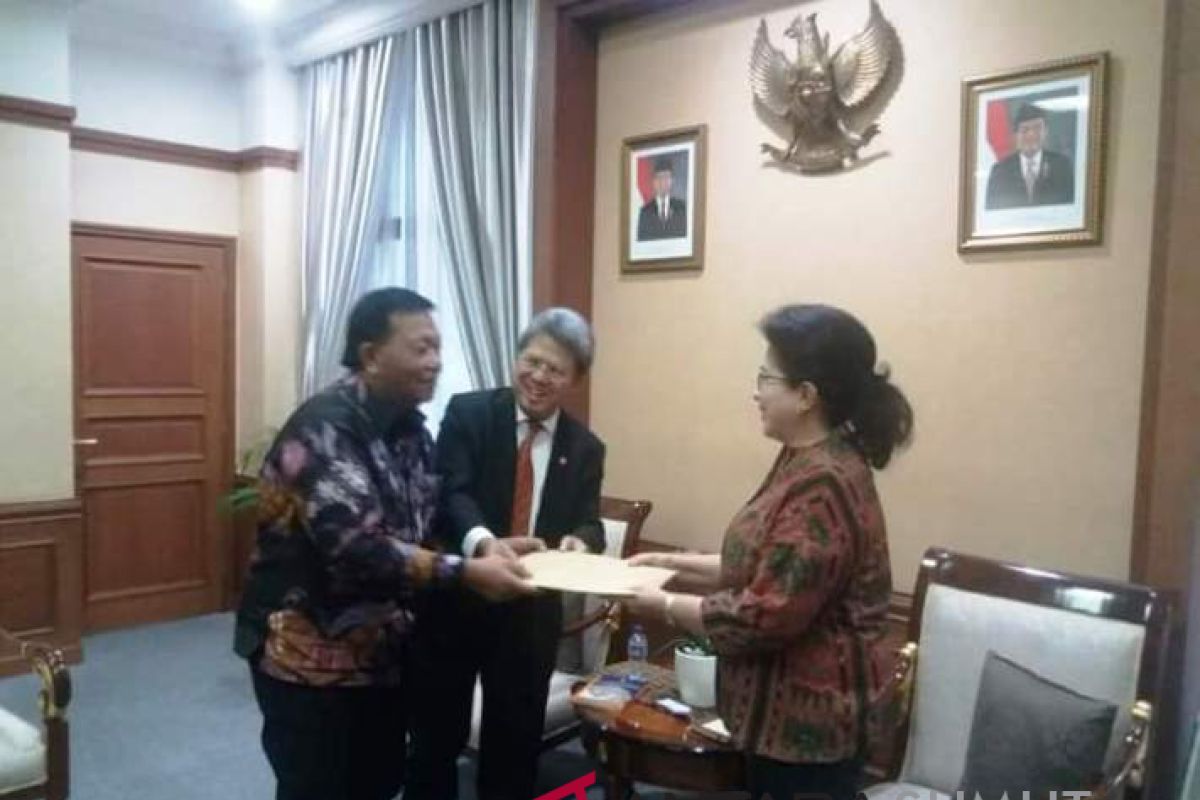 Bupati temui dua menteri di Jakarta