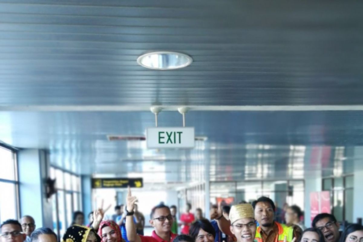 Rataan penumpang penerbangan Padang-Singapura capai 50 persen