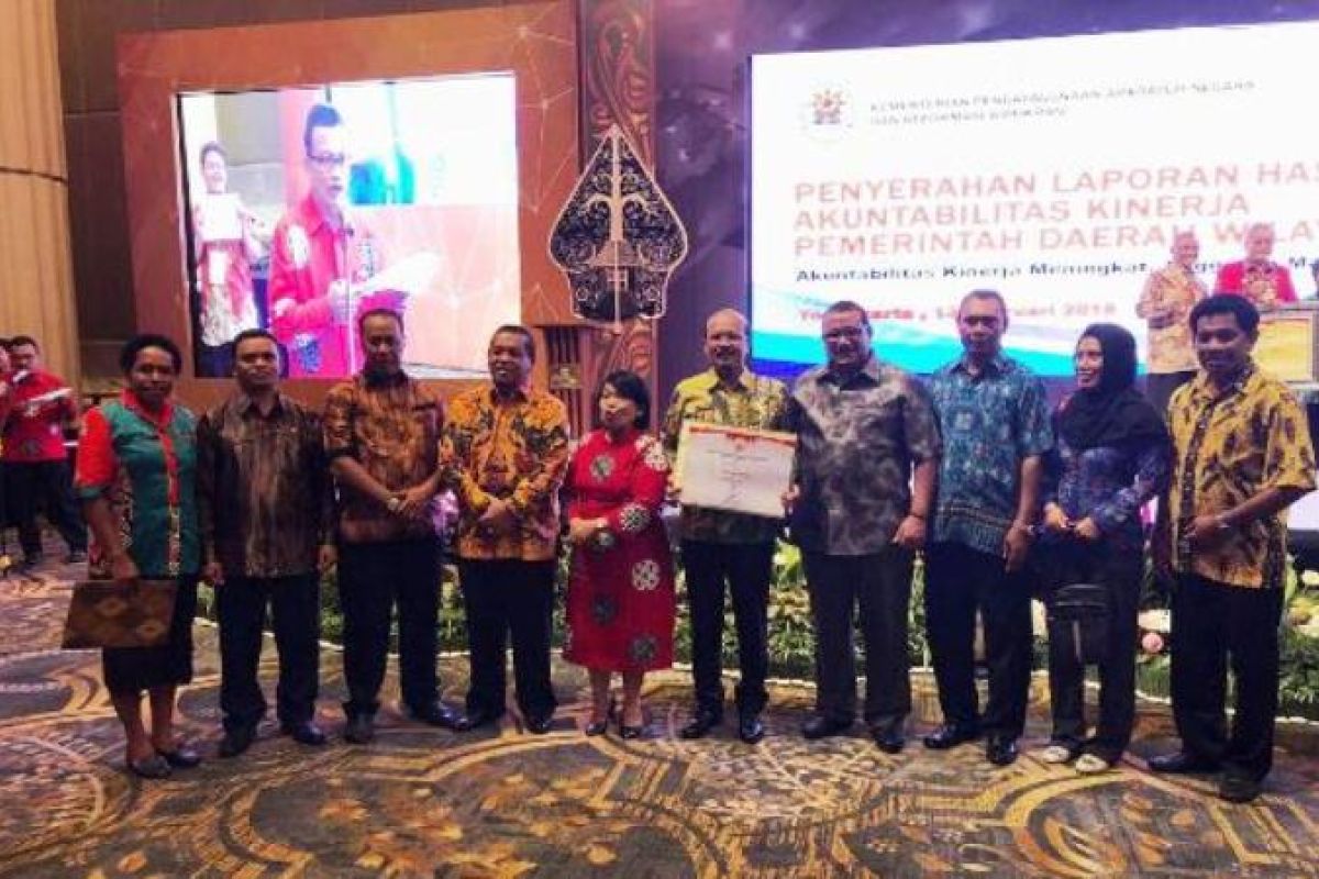 Pemprov Papua terima penghargaan akuntabilitas kinerja 2017