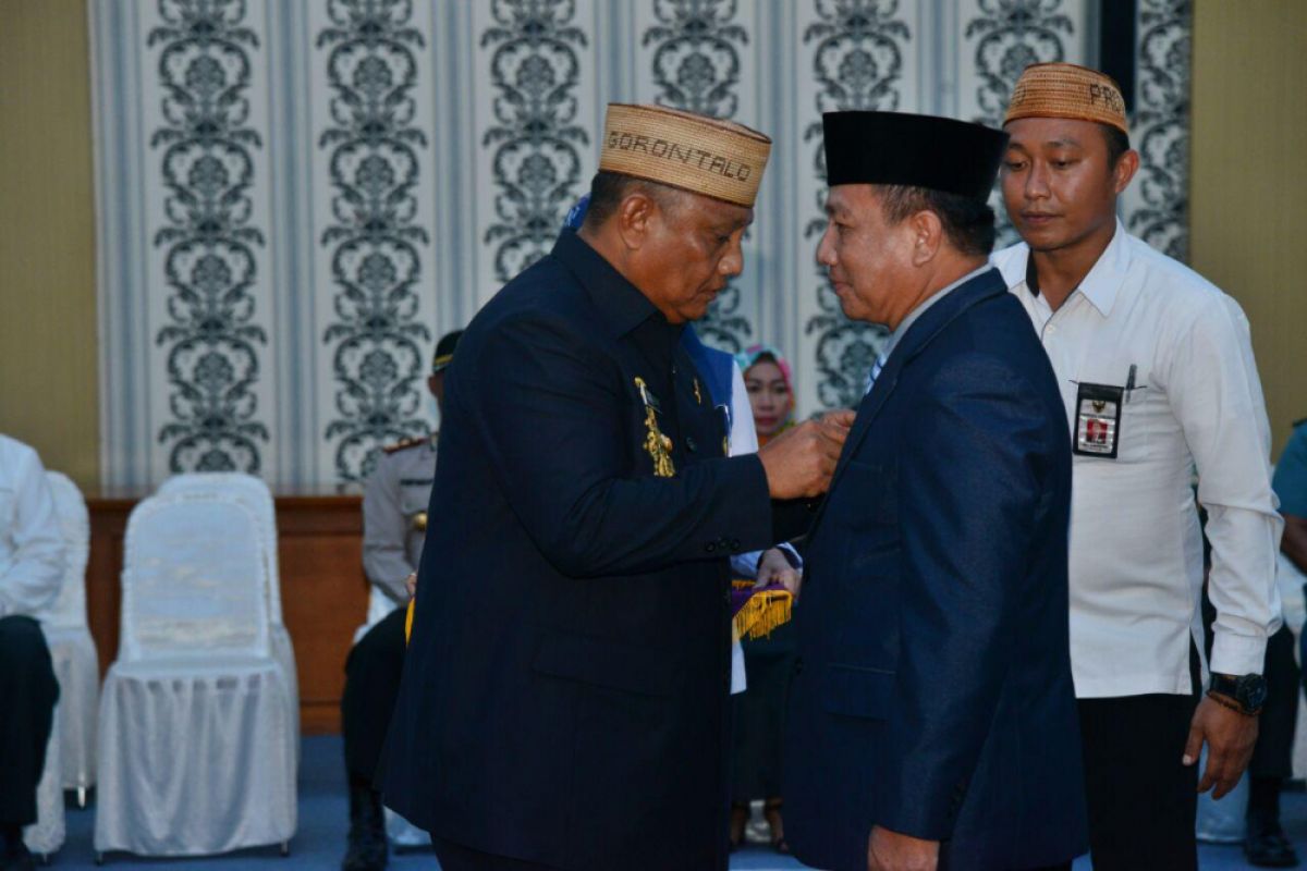 Gubernur Kukuhkan Haris Hadju PJS Gorontalo Utara