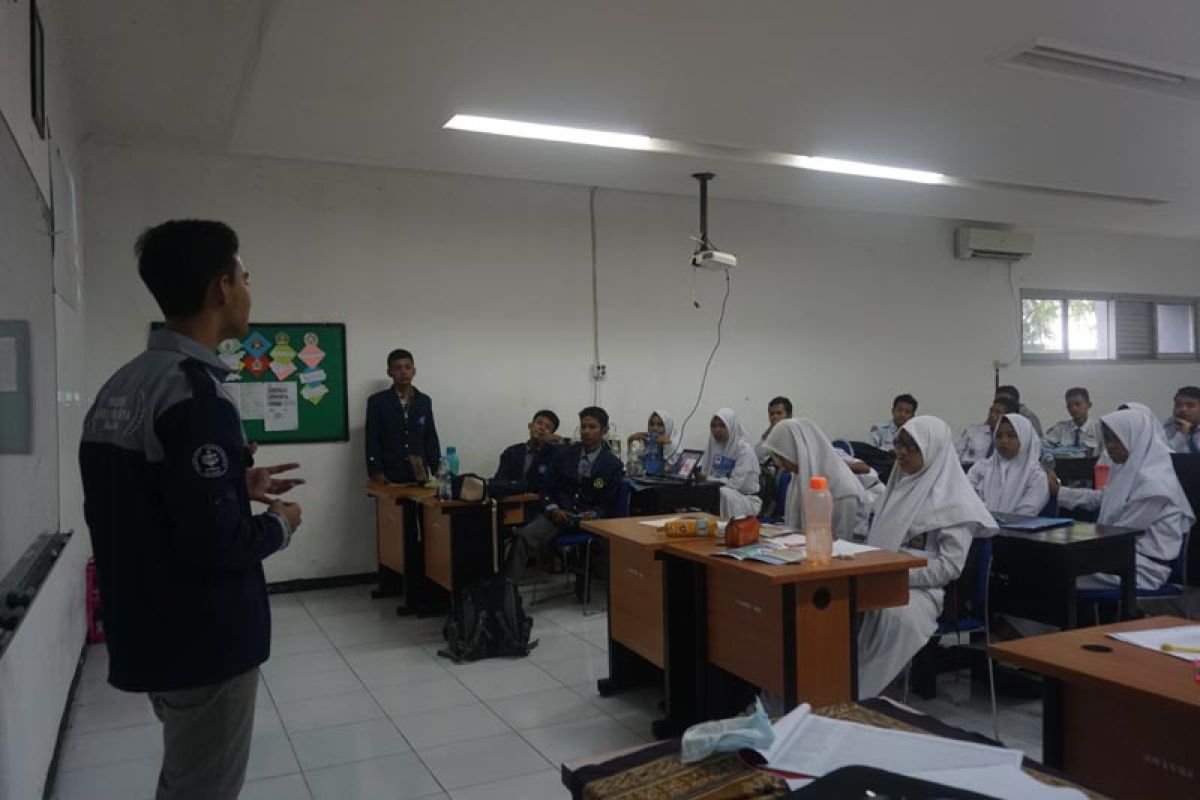 Mahasiswa IPB ajak masyarakat Bojonegoro tumbuhkan semangat wirausaha melalui budidaya jambu kristal