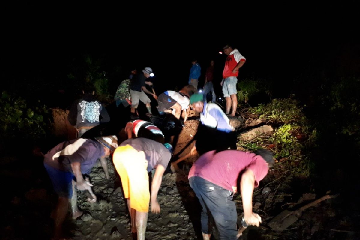 Pasca Longsor, Akses Transportasi Wilayah Barat Gorontalo Utara Lancar