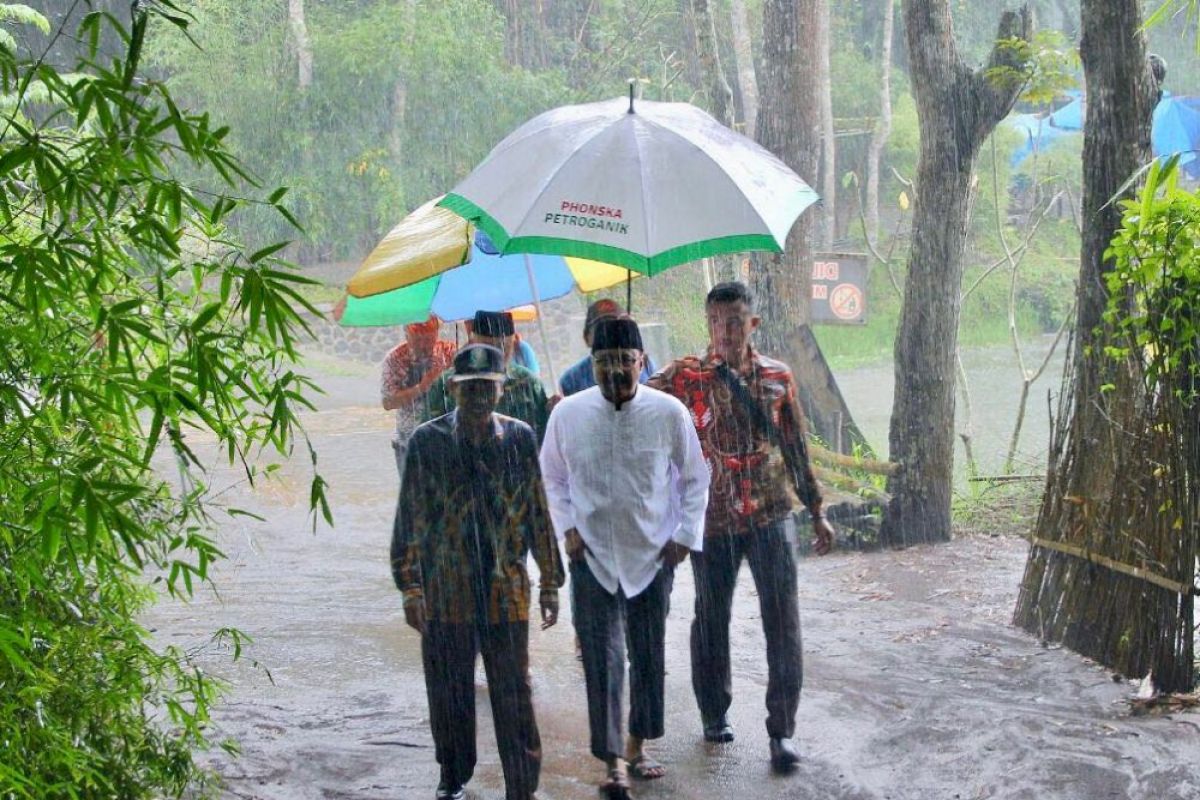Gus Ipul Kesasar Hari Pertama Kampanye Blusukan di Malang