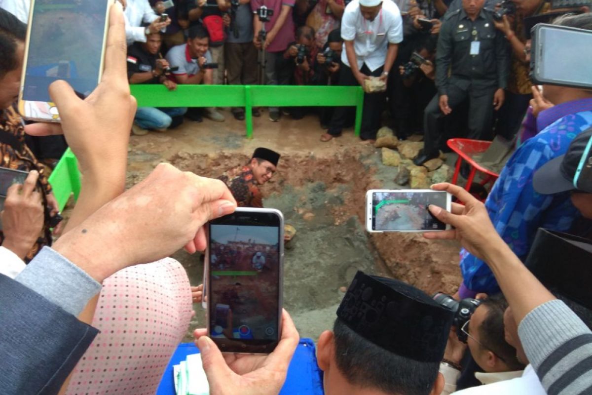 Menag letakkan batu pertama pembangunan rumah Tahfiz