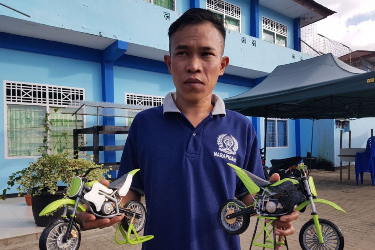 Nasib Koran Bekas di Tangan Warga Binaan Lapas Manokwari