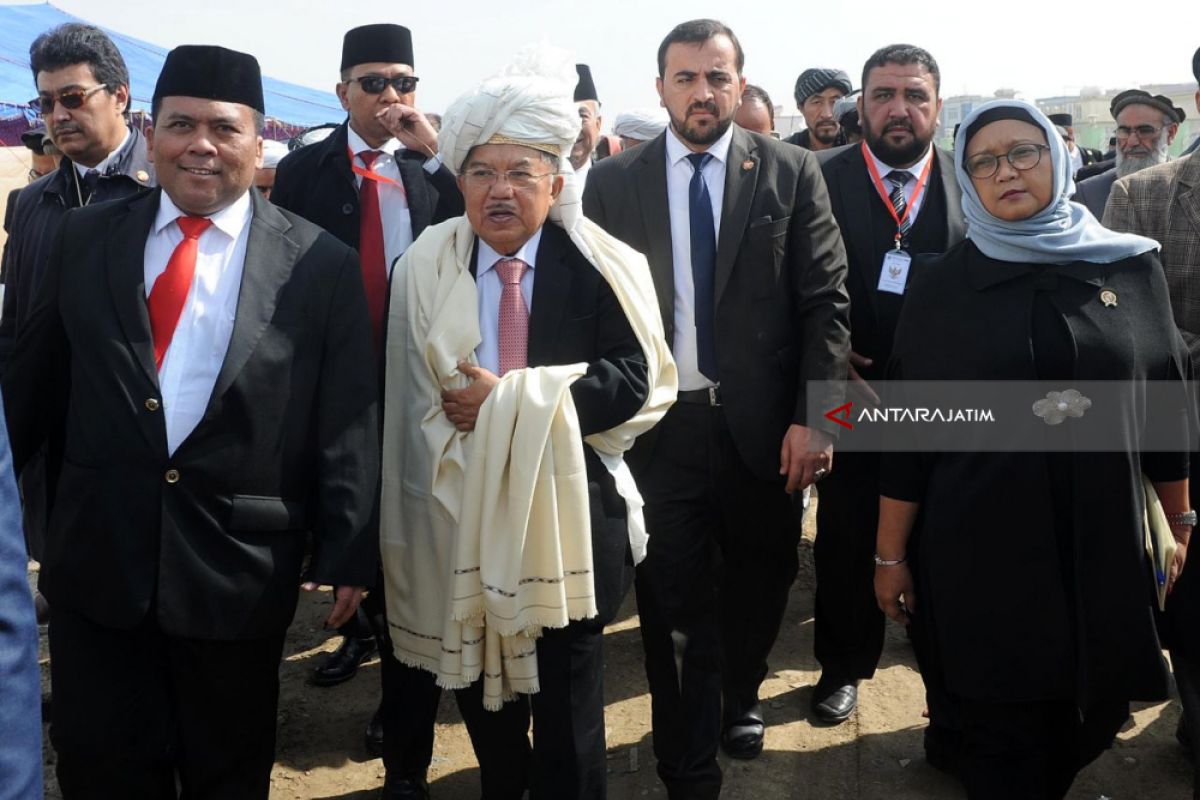 Wapres Lakukan Peletakkan Batu Pertama Klinik Kesehatan di Afganistan (Video)