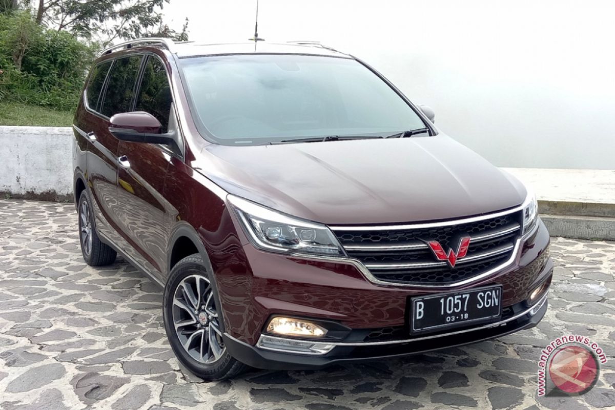 Wuling Cortez menjelajah tiga kota di Jawa tengah