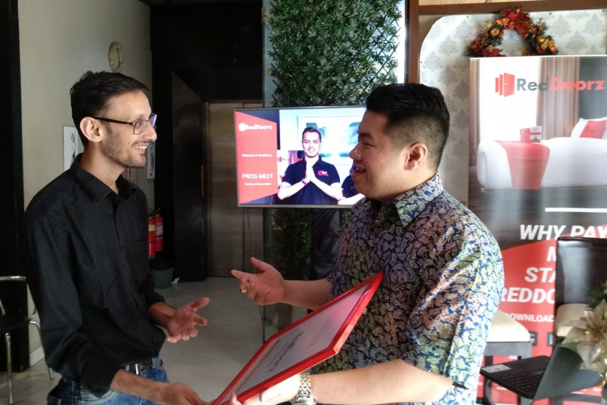 RedDoorz Kembangkan Pasar Perhotelan Daring di Surabaya