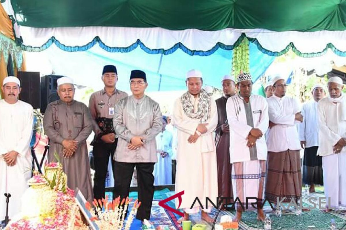 Bupati HSS Hadiri Haul Habib Mimi