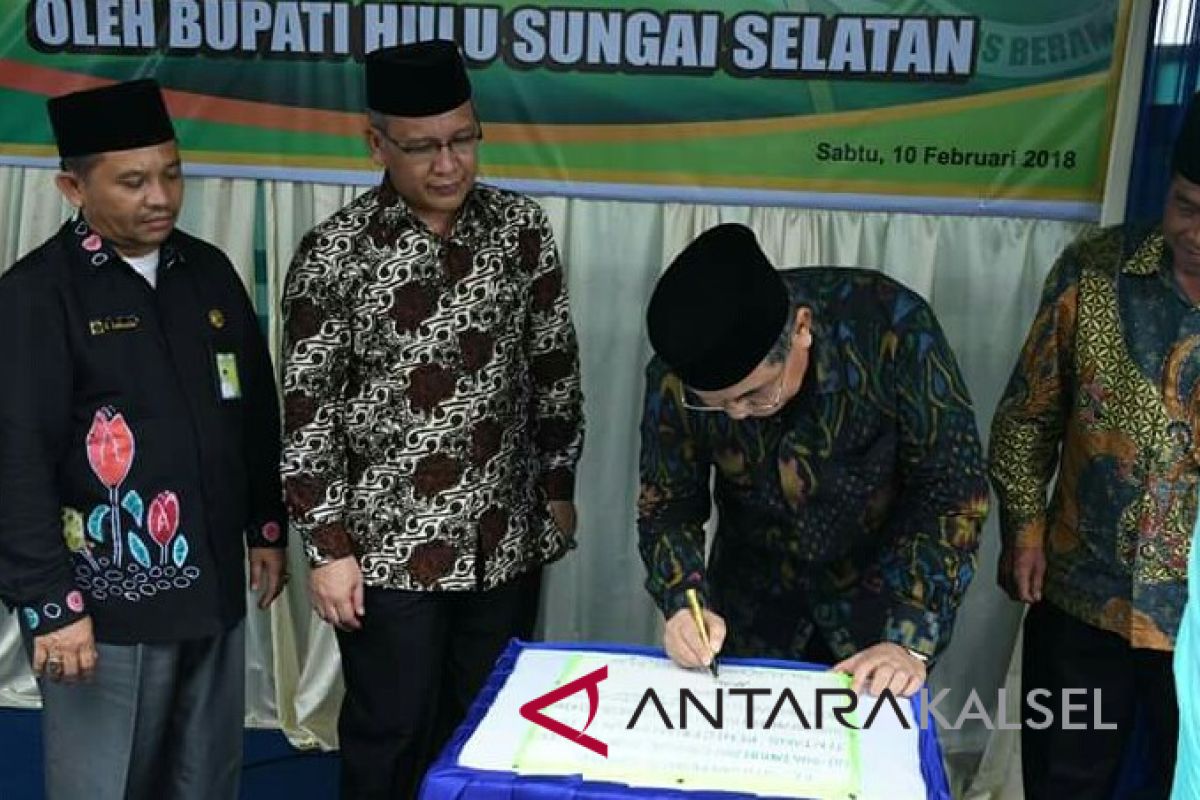 Madrasah Satu Atap Hamayung Resmi Berstatus Negeri