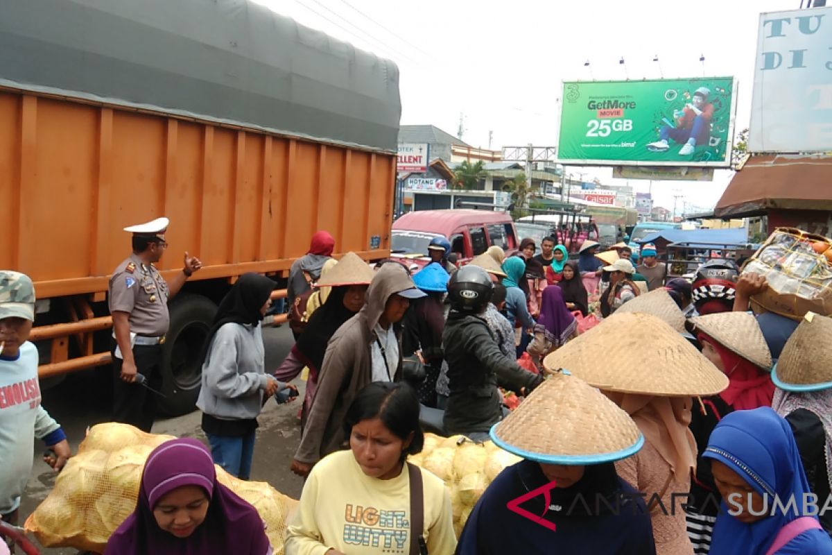 Rp10 miliar untuk mengatasi macet Padang-Bukittinggi