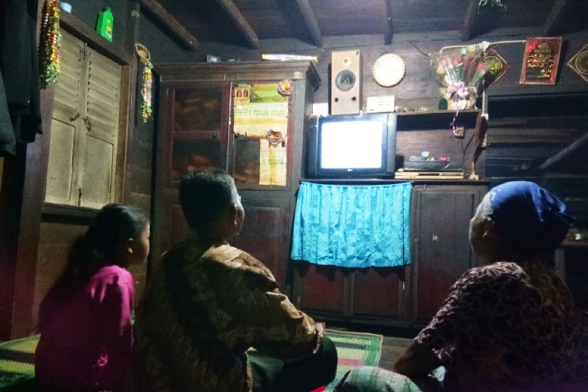 Warga terjauh Tapsel sudah bisa nikmati siaran TV