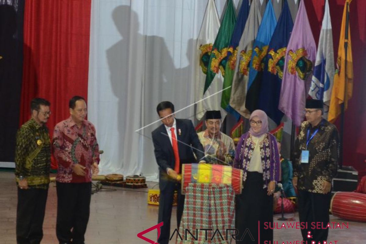 Rektor laporkan tim medis Unhas ke Jokowi