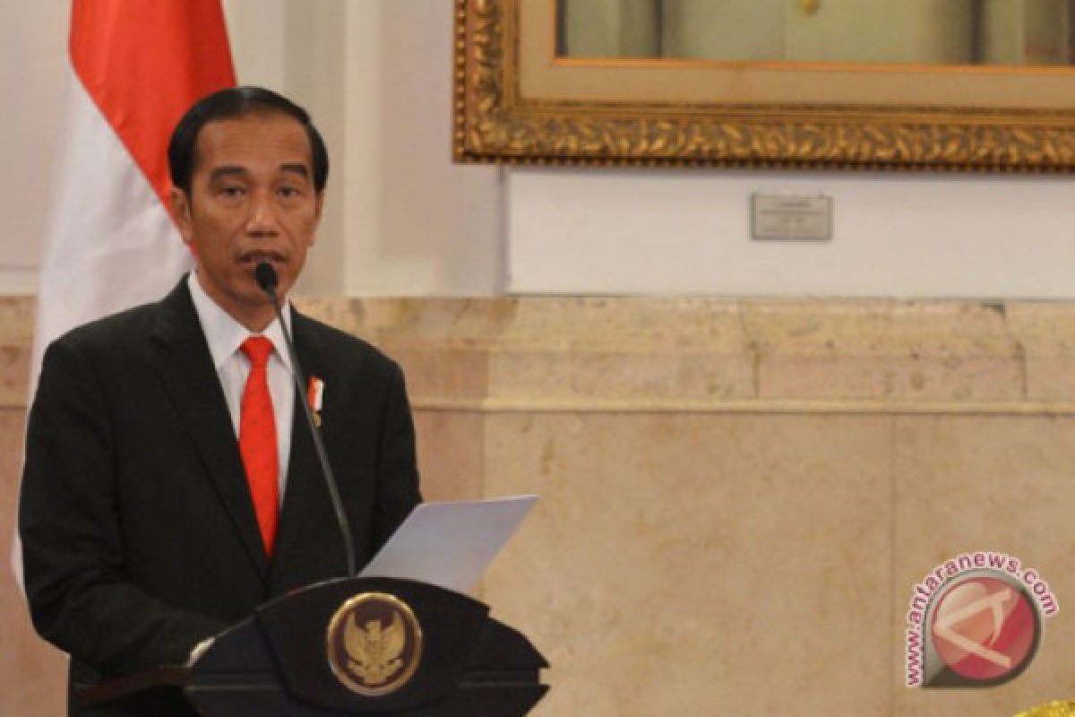 Presiden Joko Widodo  lantik 20 duta besar Indonesia untuk negara sahabat