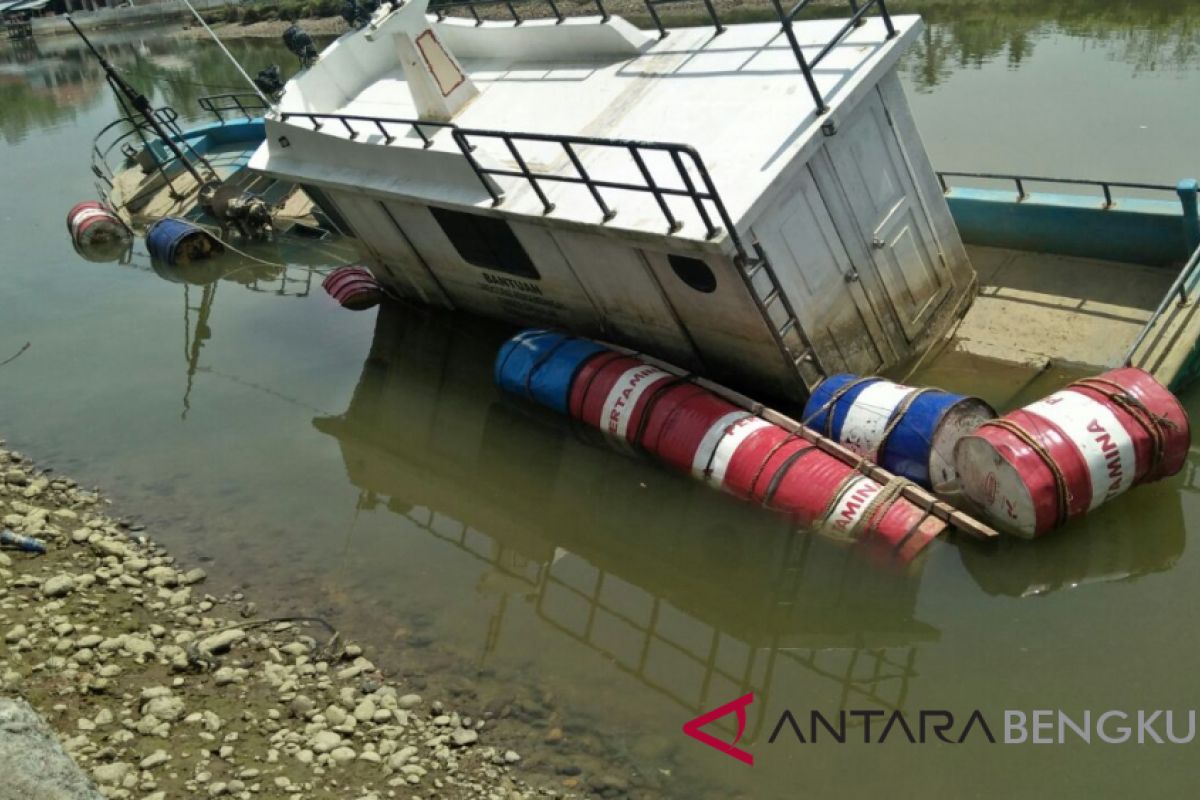 DPMD Mukomuko biarkan kapal bantuan pemerintah terbengkalai