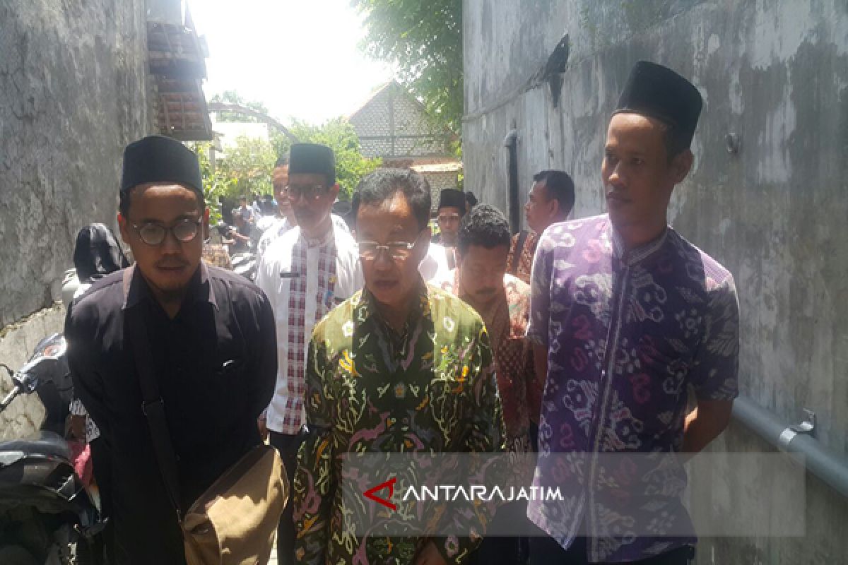 Kemendikbud Siapkan Beasiswa Untuk Anak Guru Budi (Video)