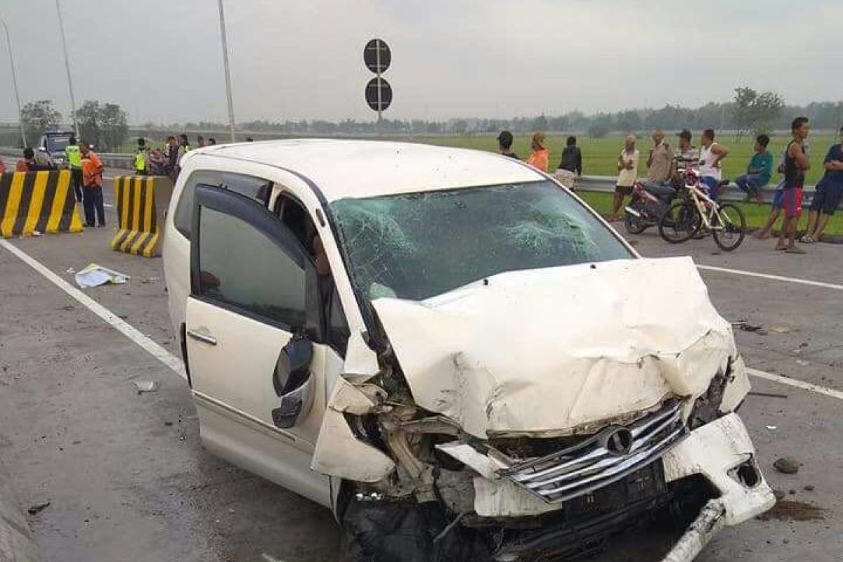 Dua Orang Tewas Akibat Kecelakaan di Tol Madiun