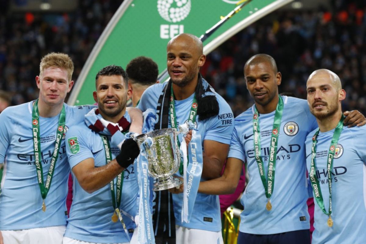 Juara, Manchester City masih tertinggal dari rivalnya Manchester United