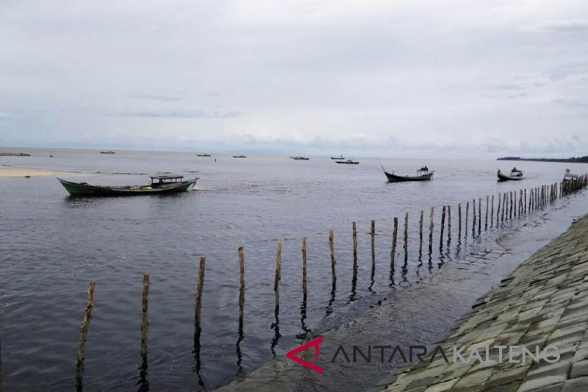 Pengguna kelotok di Gumas Waspadai Cuaca Ekstrem