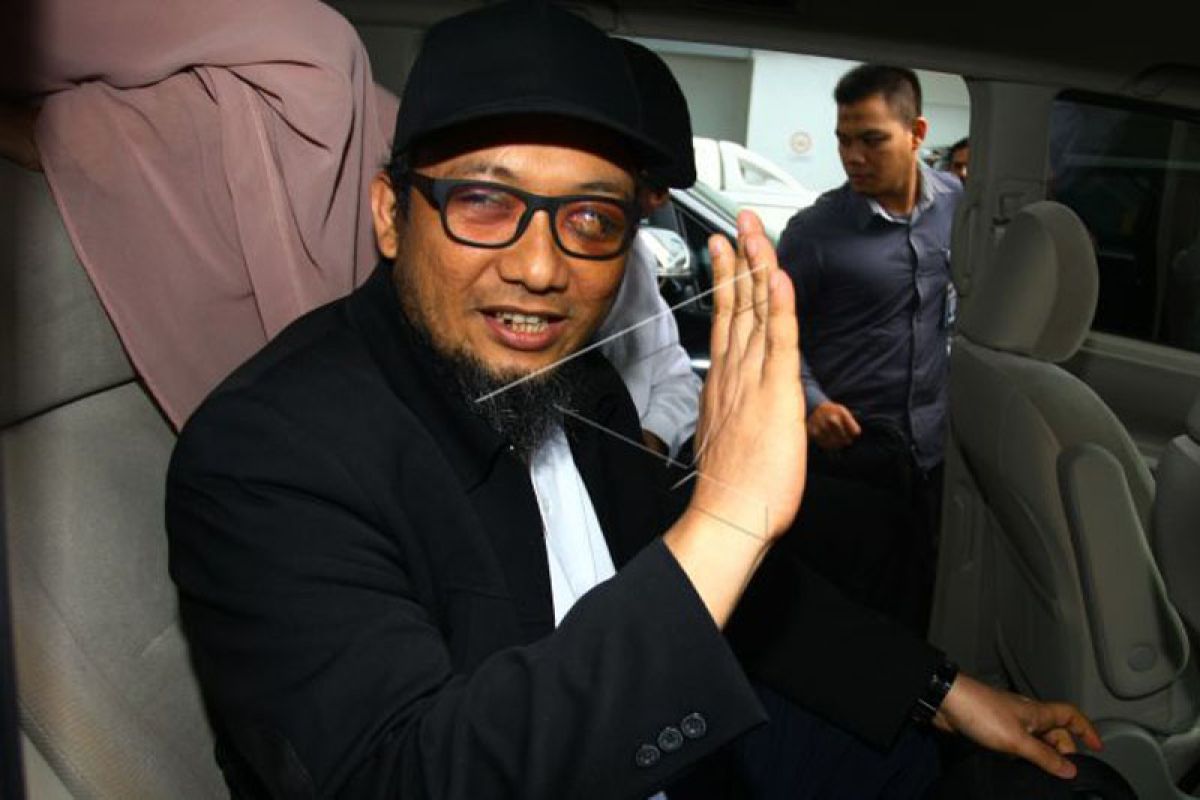 Novel Baswedan terima anugerah pejuang antikorupsi