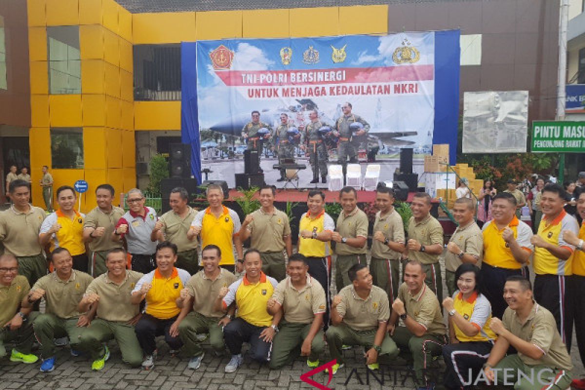 Jalin soliditas, Polda Jateng-Kodam gelar olahraga bareng