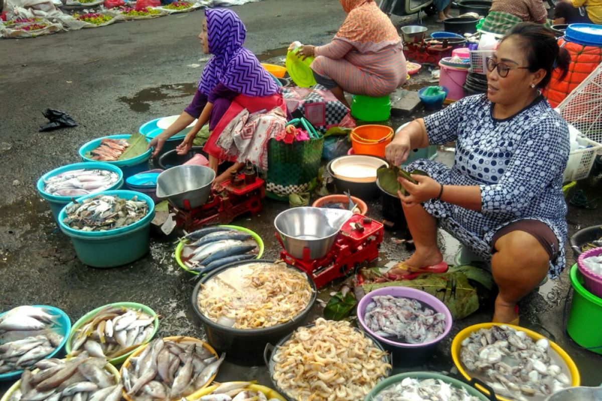 Harga Ikan Laut di Bojonegoro Masih Stabil Tinggi