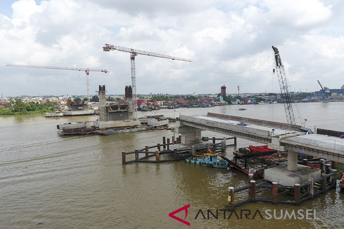 Progres pembangunan jembatan Musi IV lambat