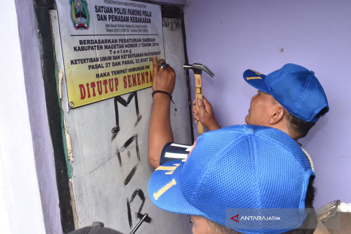 Petugas Tutup Tempat Hiburan Liar Di Magetan