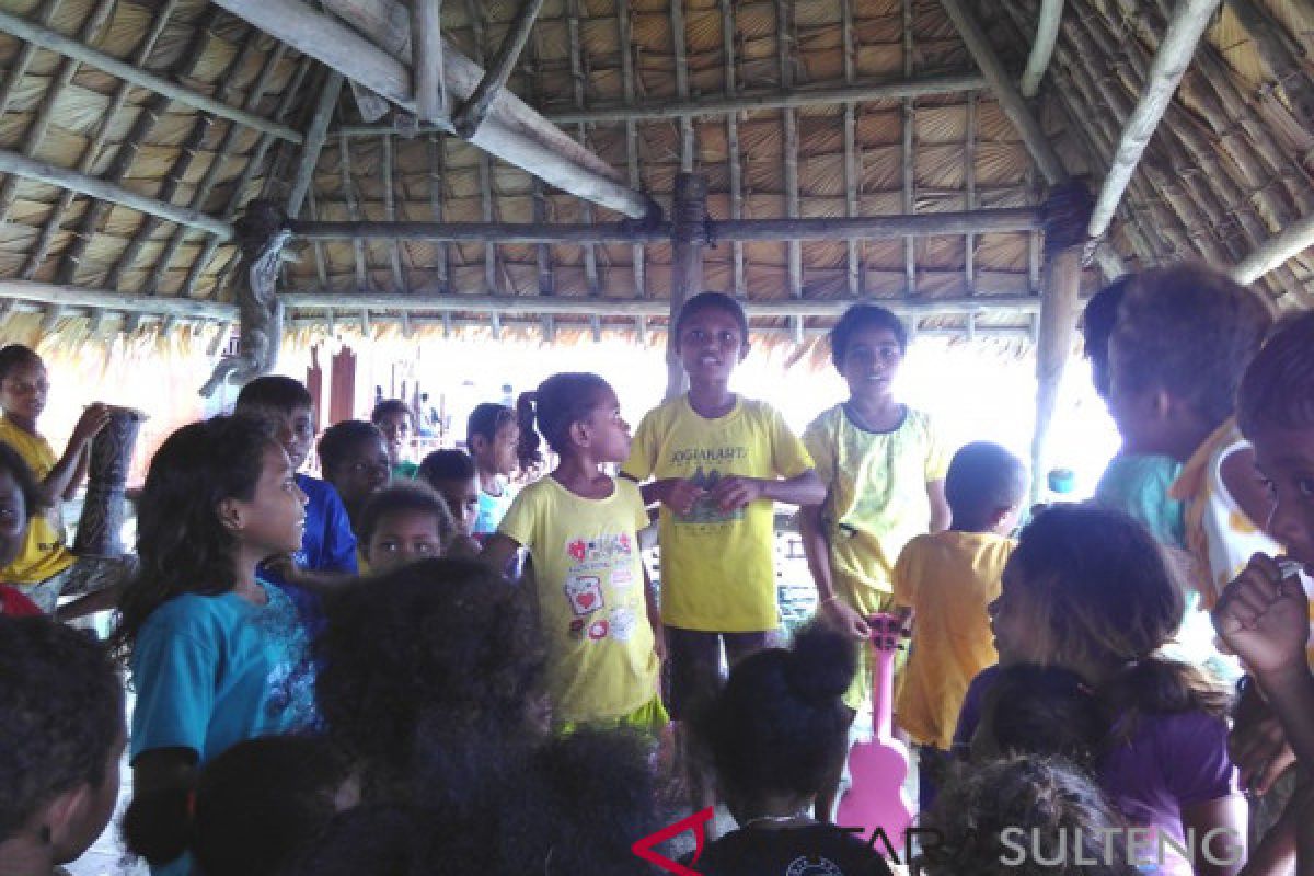 Pesan Jaga Lingkungan Anak-Anak di Raja Ampat (Video)