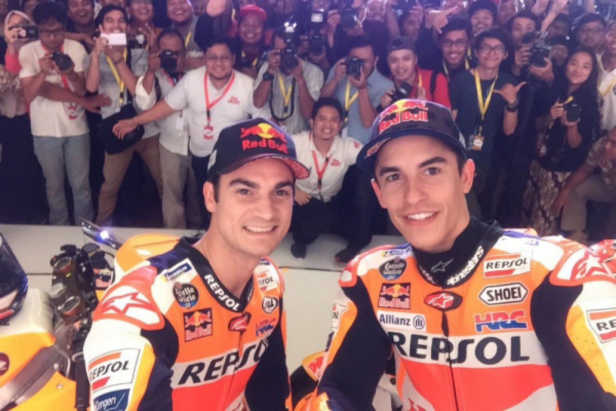 Pedrosa jalani operasi pergelangan tangan