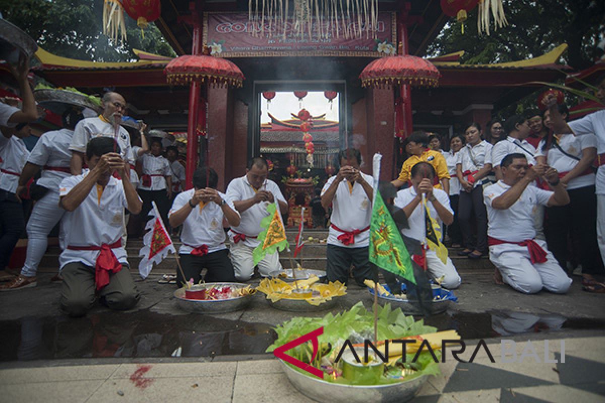 Warga Tionghoa Bali perkuat toleransi maknai Imlek
