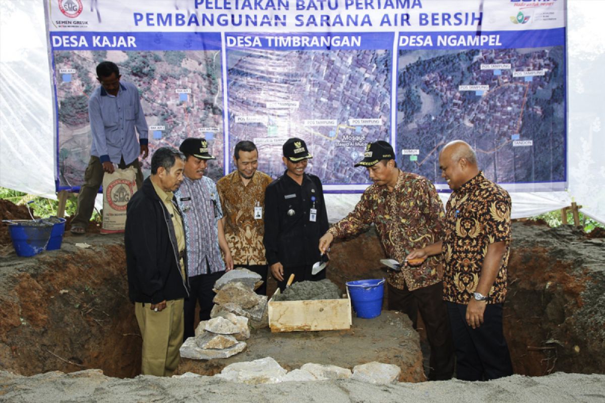 Semen Gresik bangun sarana air bersih di Rembang