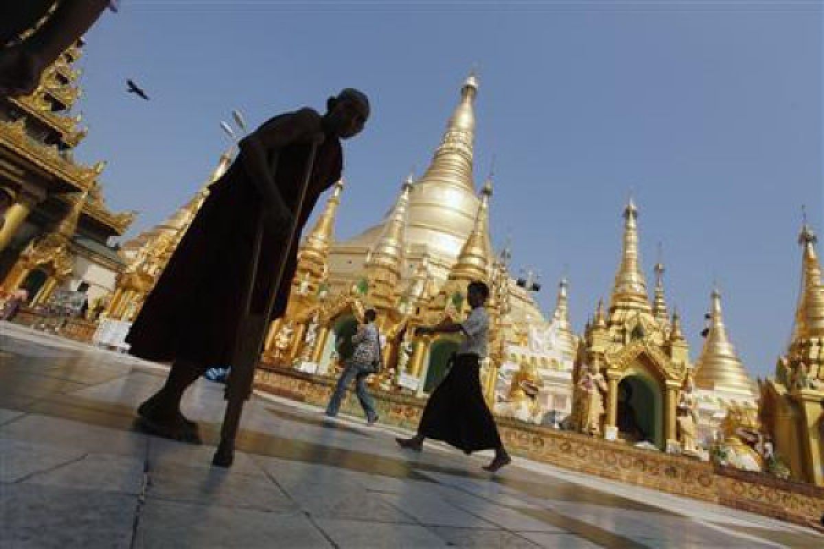 Menikmati kemilau Pagoda Shwedagon