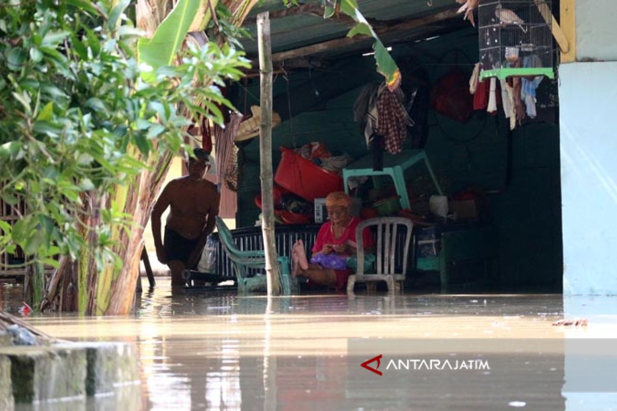 Bupati Bojonegoro Instruksikan PNS Pemkab Siaga Banjir (Video)