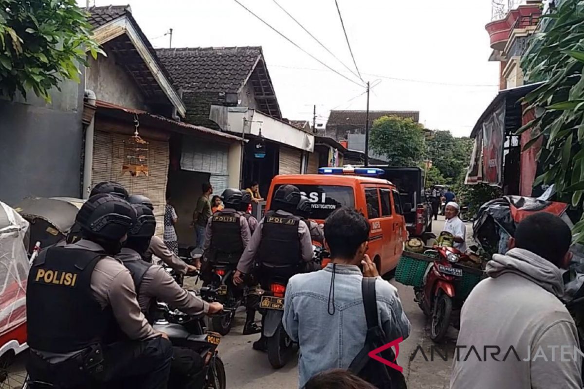 Police arrest alleged terrorists in Solo and Karanganyar