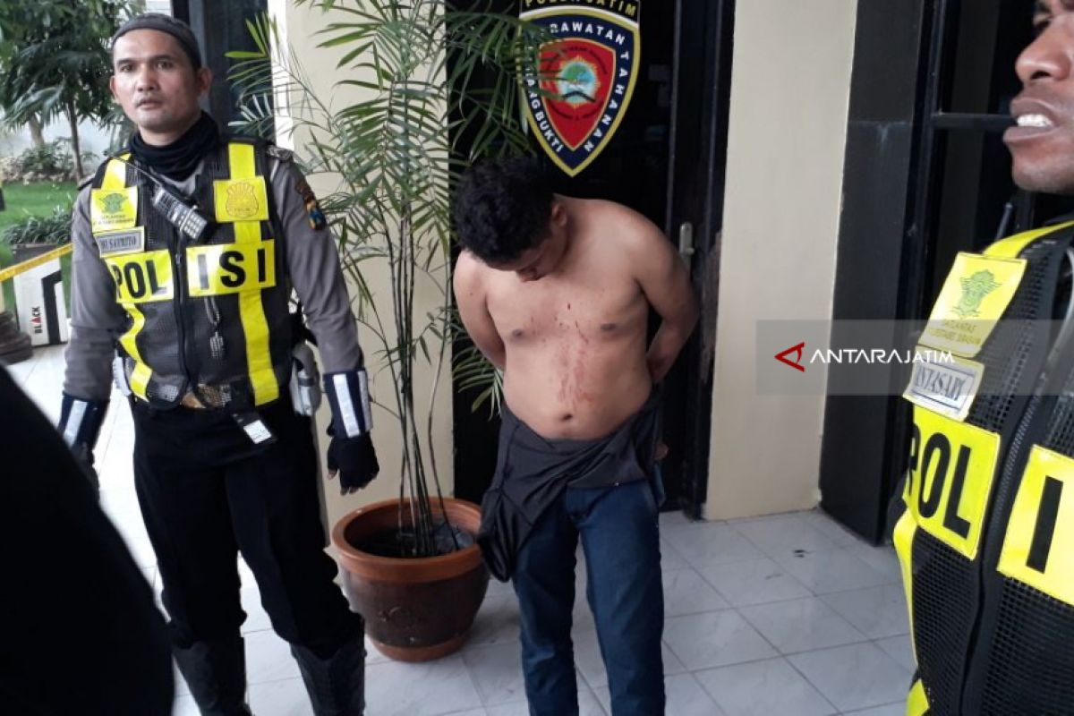 Polisi Amankan Buron Narkoba dari Amuk Massa