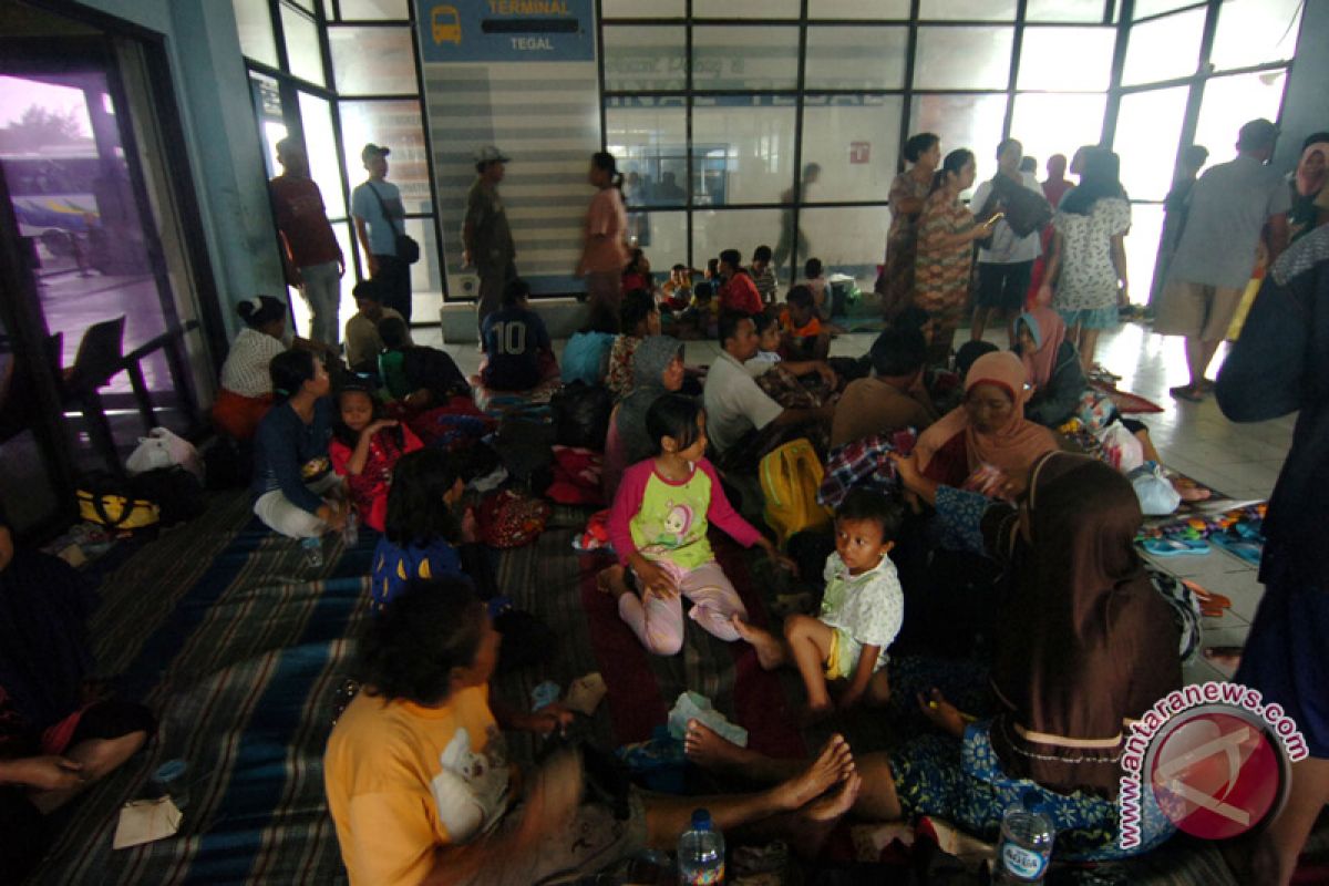 Ribuan warga Perumahan Duta Kranji Bekasi diterjang banjir