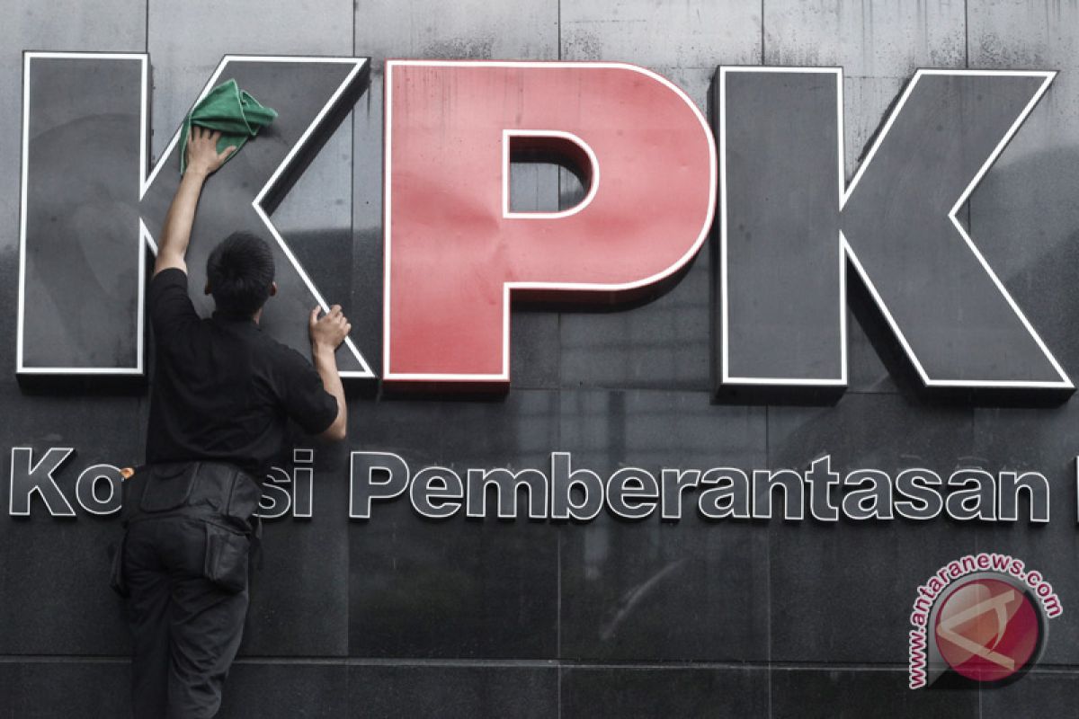 KPK terima 31 penelepon terkait layanan informasi publik.