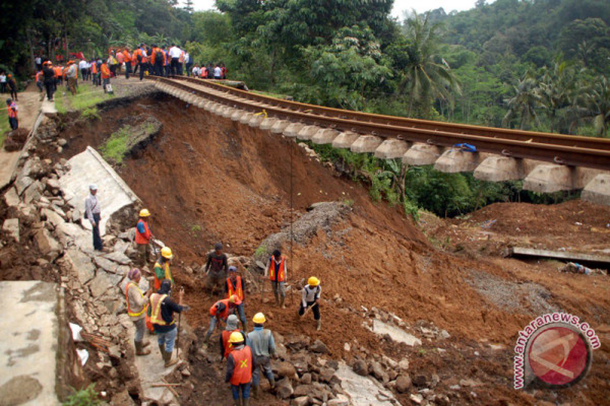 Rabu Jalur Bogor Sukabumi Bisa Beroperasi Antara News