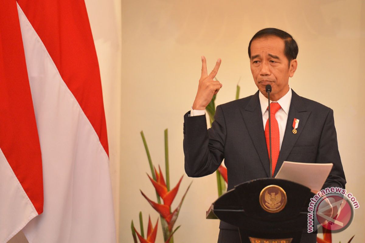 Jokowi bincang santai dengan diplomat muda Indonesia di kantin