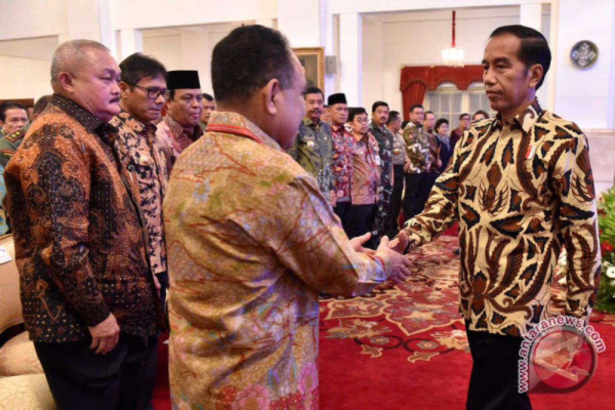 President encourages security officers to prevent land fires